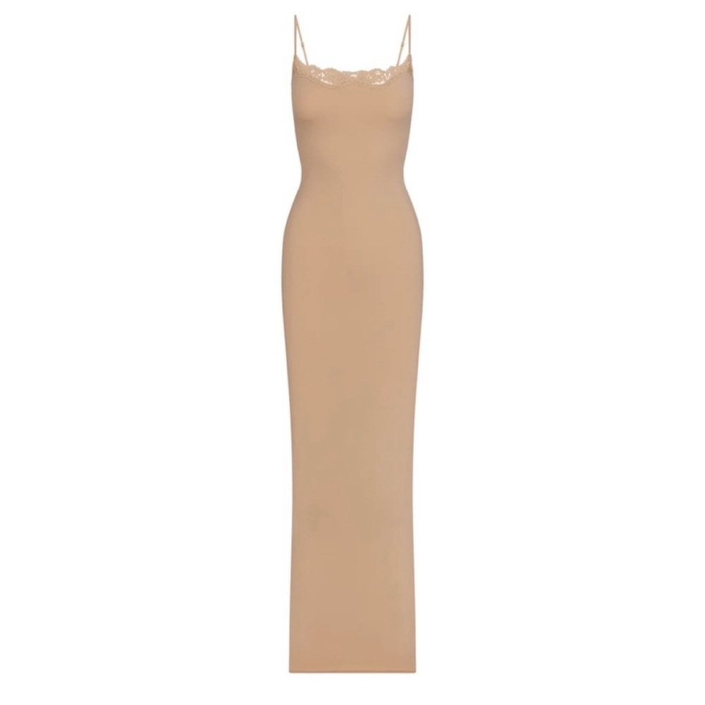 SKIMS Fits Everybody Lace Long Slip Dress. Never worn. Color Sienna.